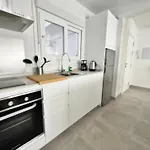 Apartament New & Luxurious