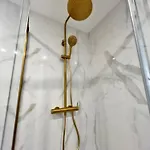Apartament New & Luxurious